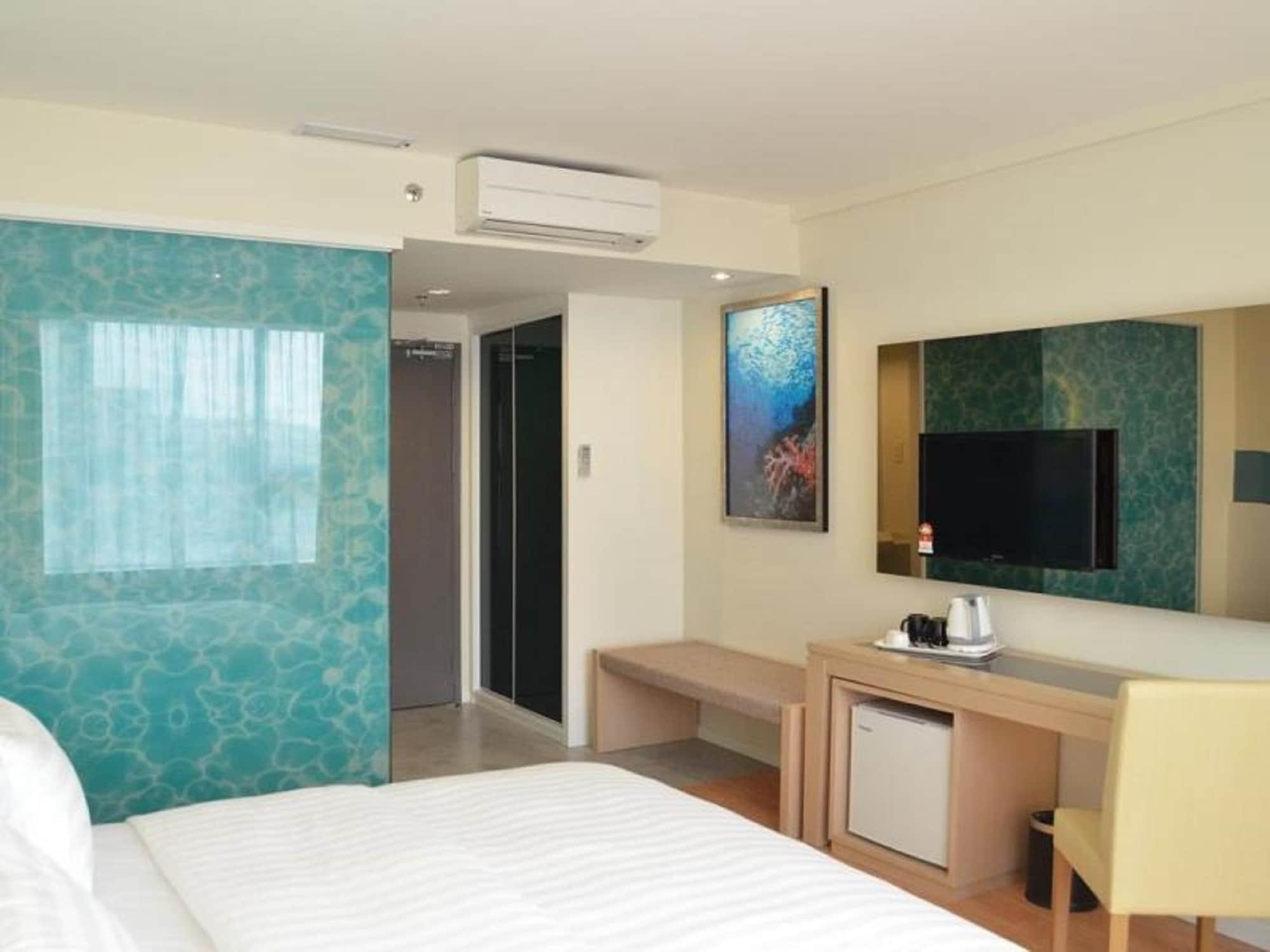 Oceania Hotel Kota Kinabalu Exteriör bild