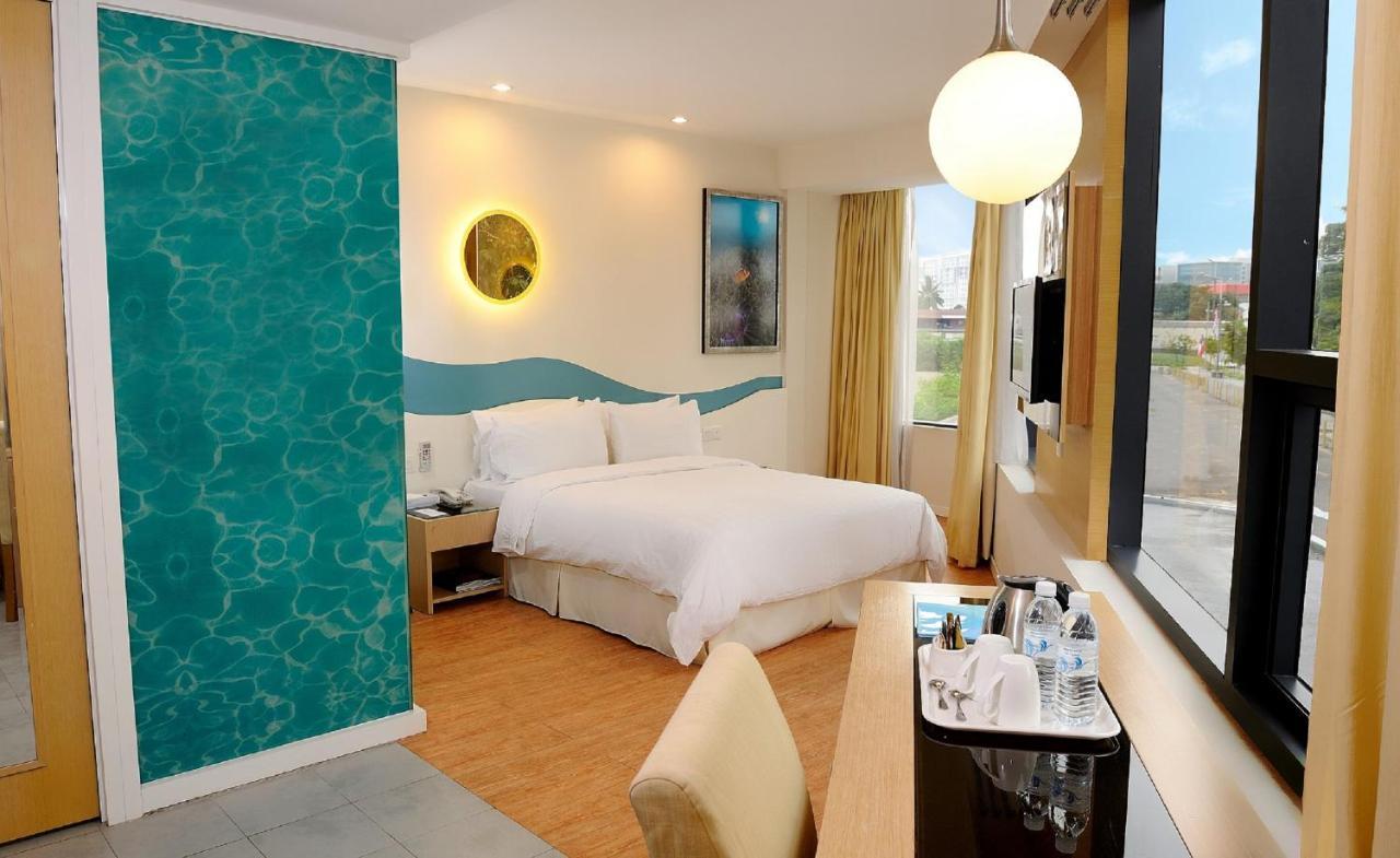 Oceania Hotel Kota Kinabalu Exteriör bild