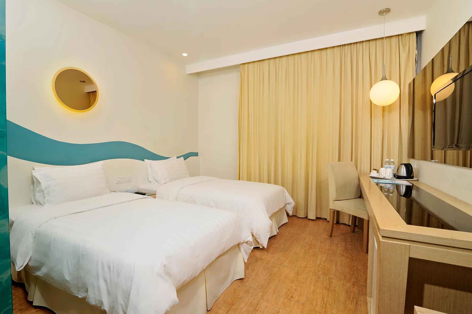 Oceania Hotel Kota Kinabalu Exteriör bild