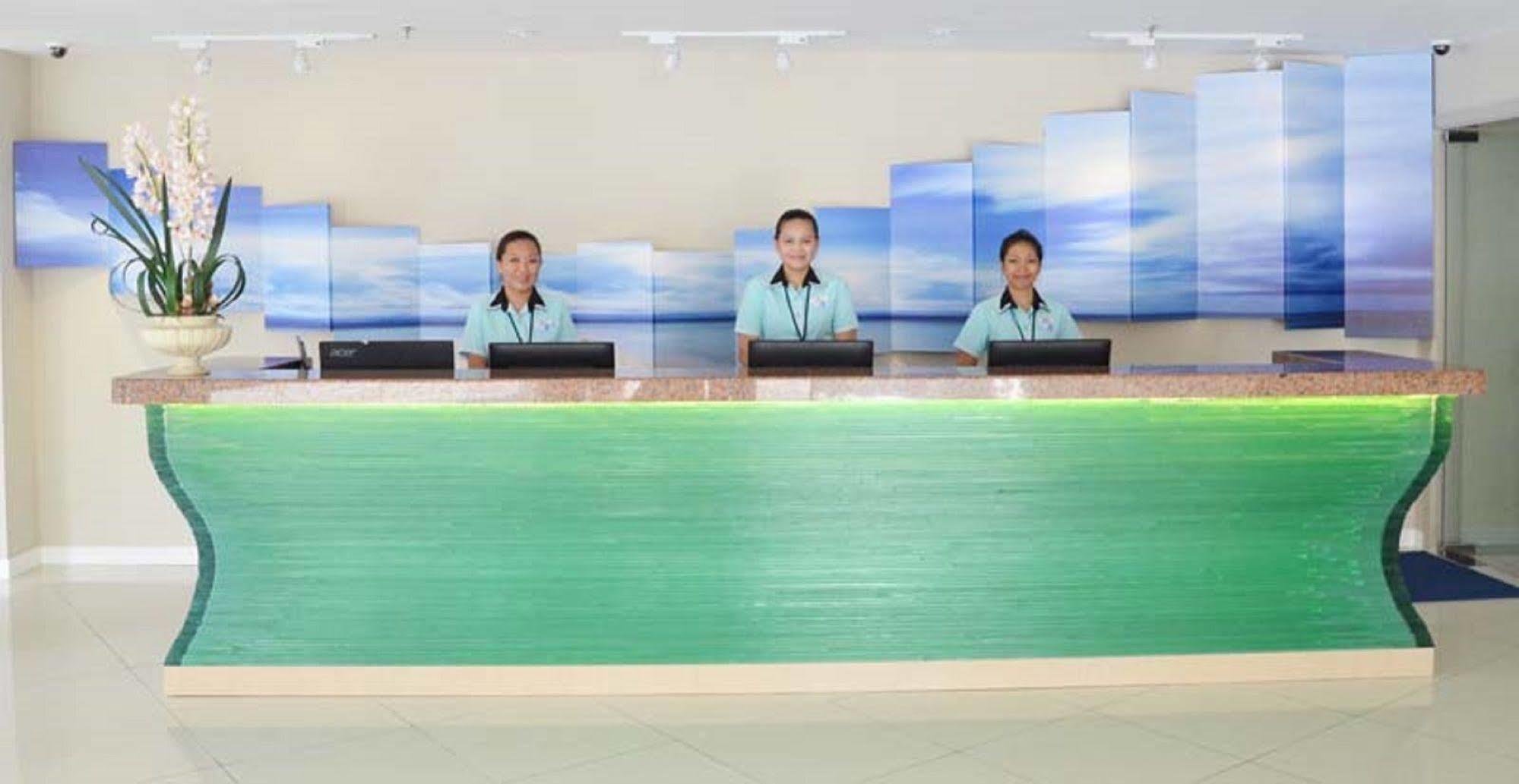 Oceania Hotel Kota Kinabalu Exteriör bild